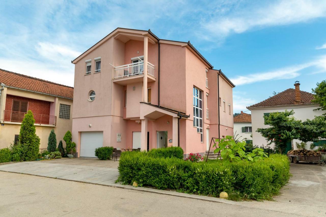 Arenta Apartments Меткович Экстерьер фото
